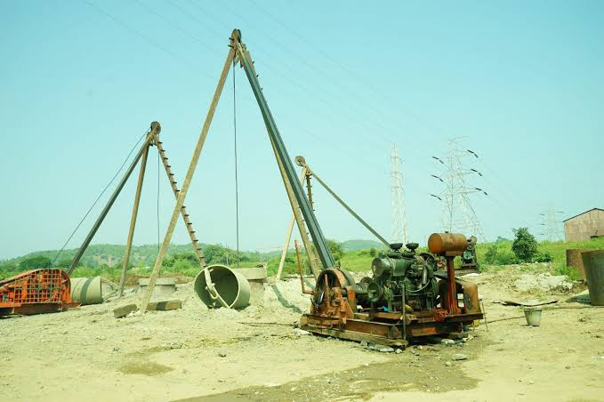 Tractor Pile Machine